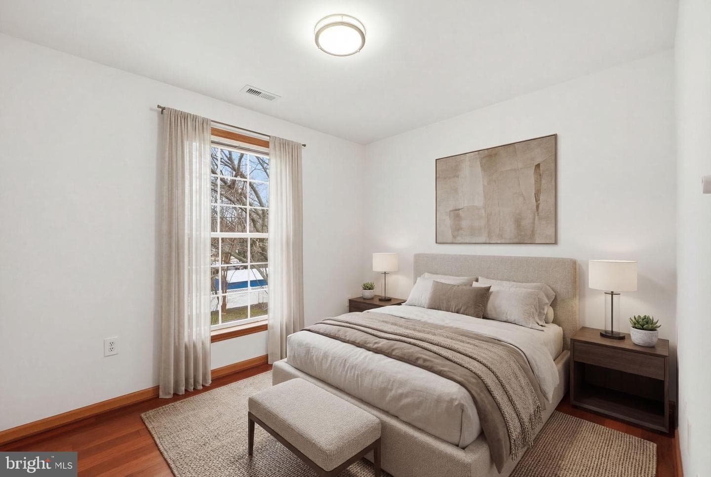 5566 Franklin Boulevard photo 34