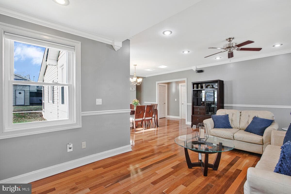 201 Charles Road photo 10