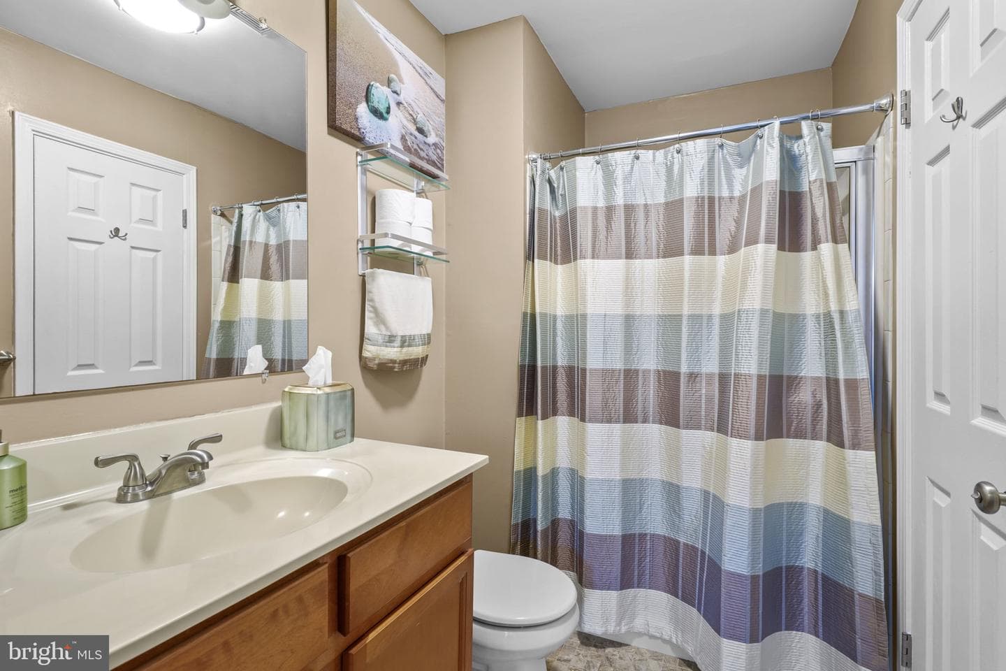 4728 Frederick Avenue photo 18