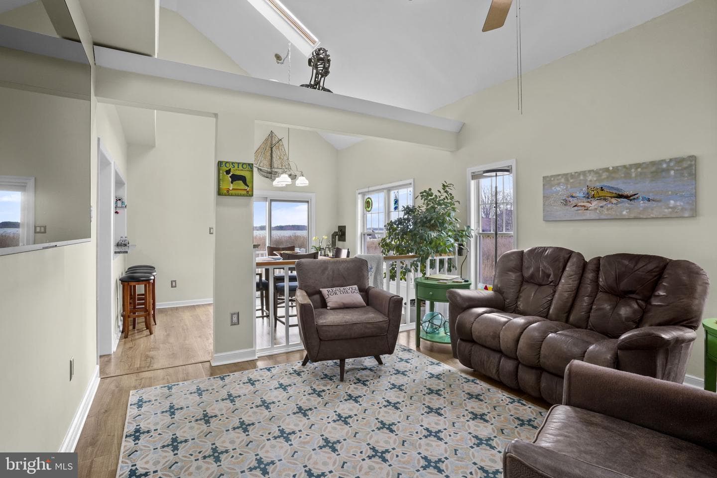4728 Frederick Avenue photo 8