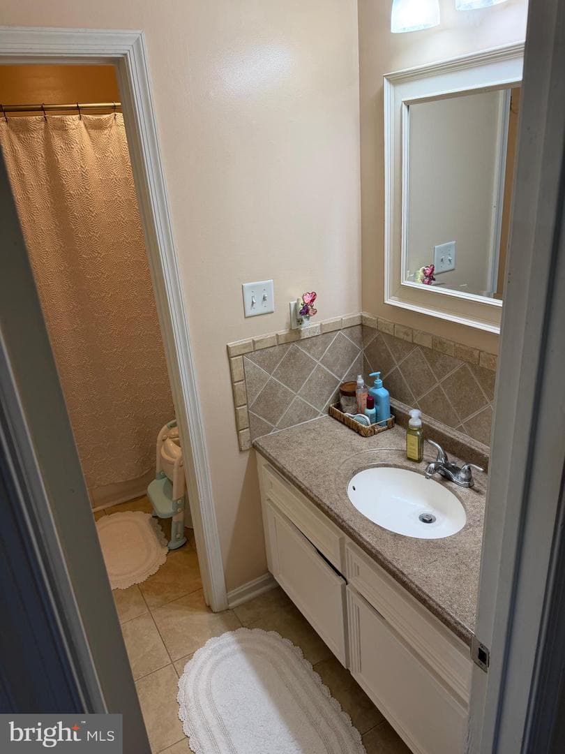 1542 Lowell Court photo 14