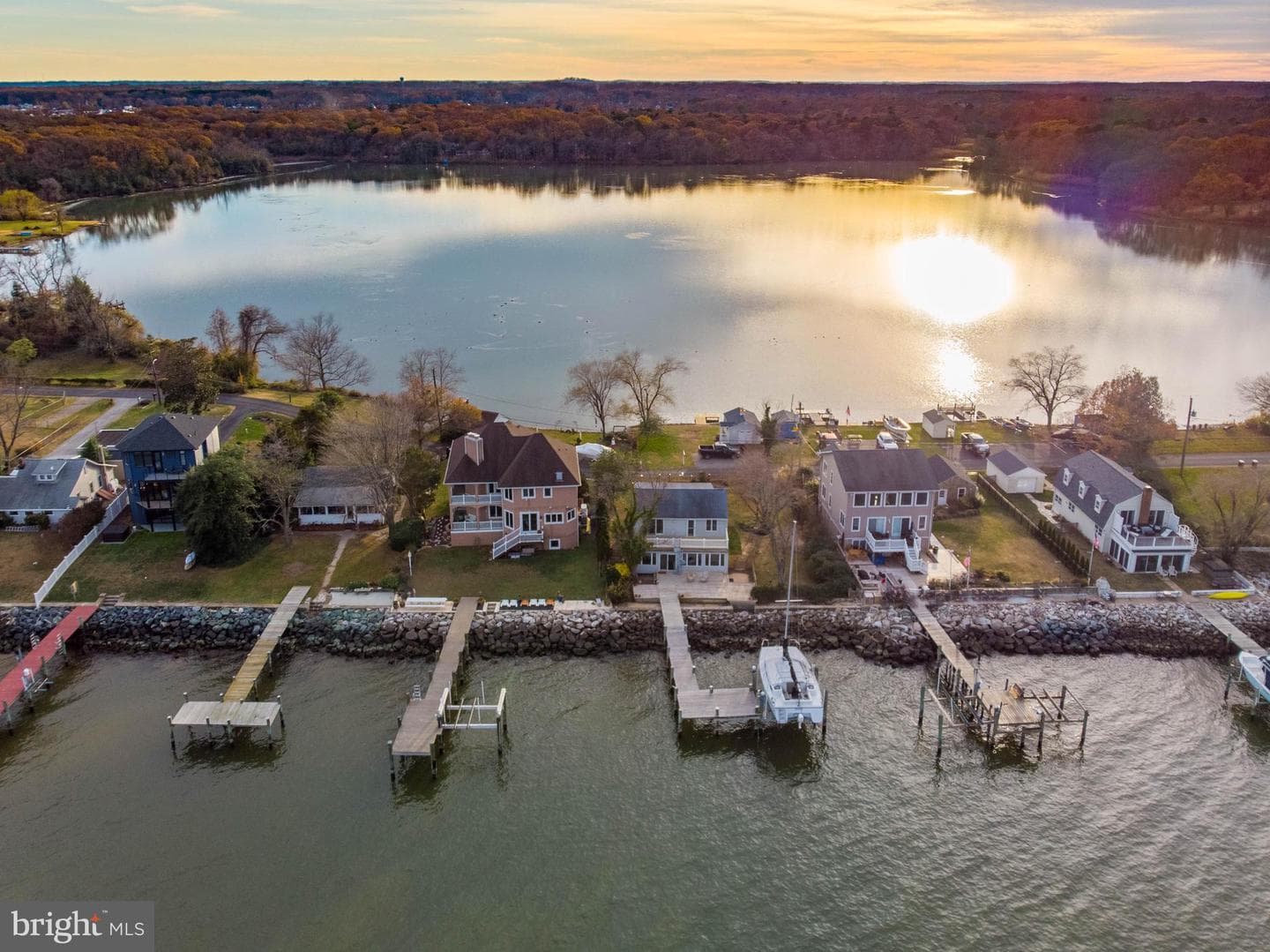 2142 Lake Drive photo 4