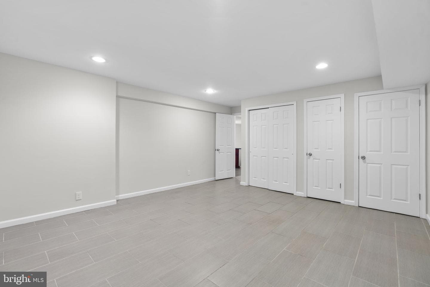 1413 Della Way photo 55