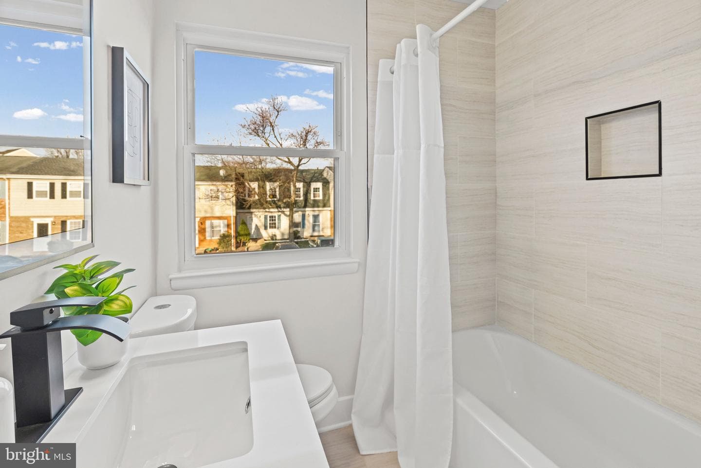 8221 Stewarton Court photo 11