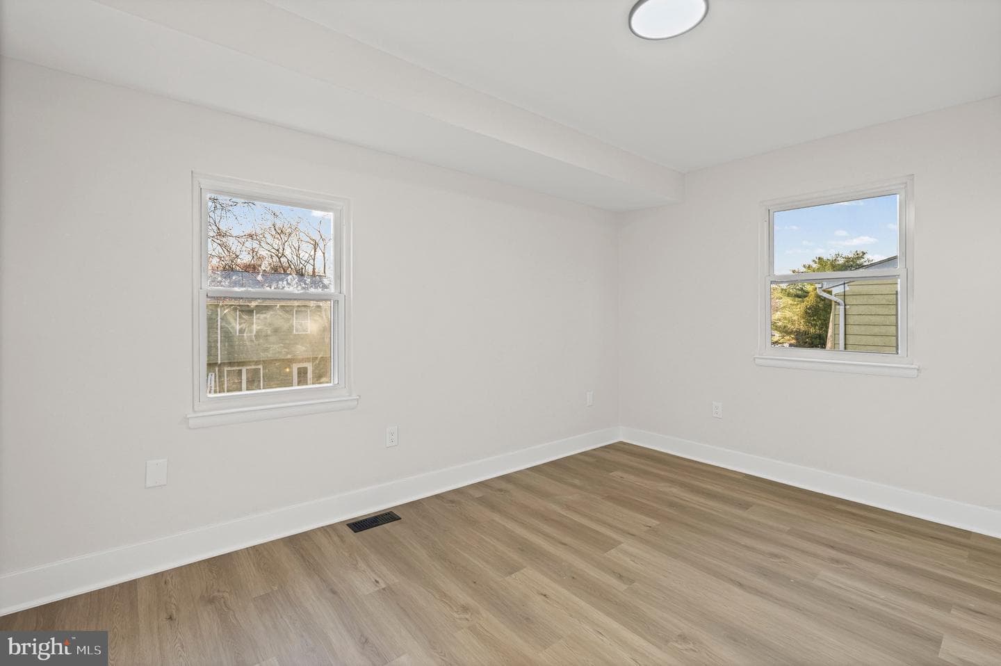 8221 Stewarton Court photo 17