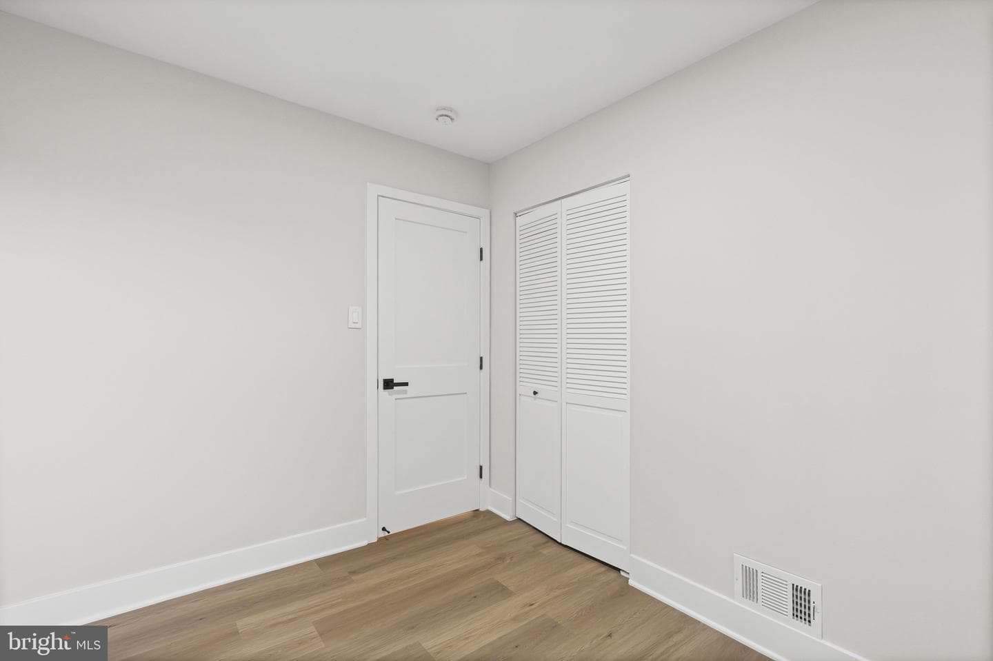 8221 Stewarton Court photo 19