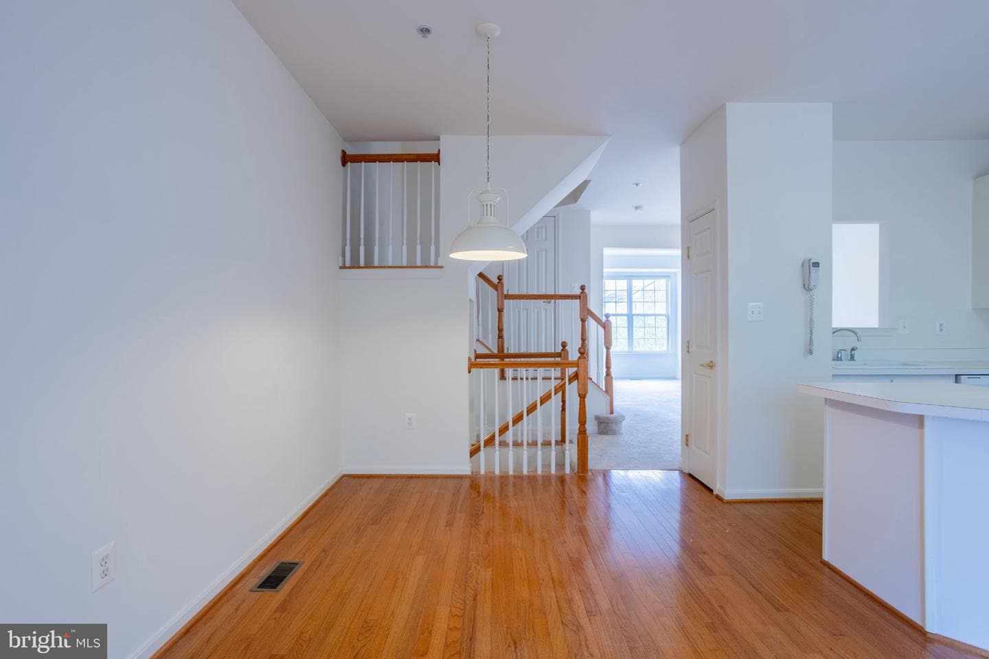 8031 Apple Valley Drive photo 10