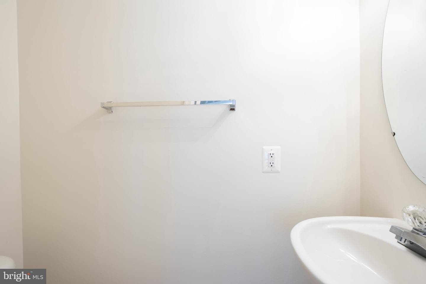 8031 Apple Valley Drive photo 36