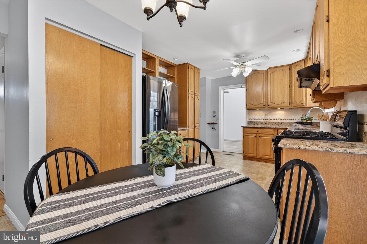116 Crest Court photo 10