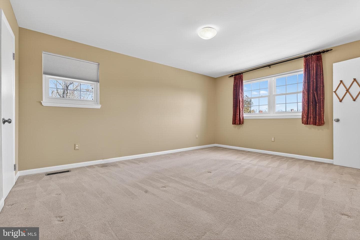 116 Crest Court photo 15