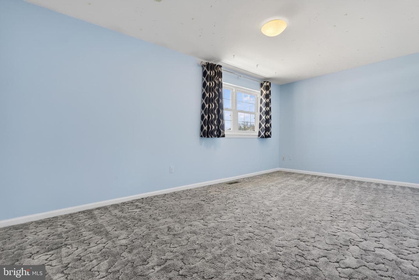 116 Crest Court photo 19