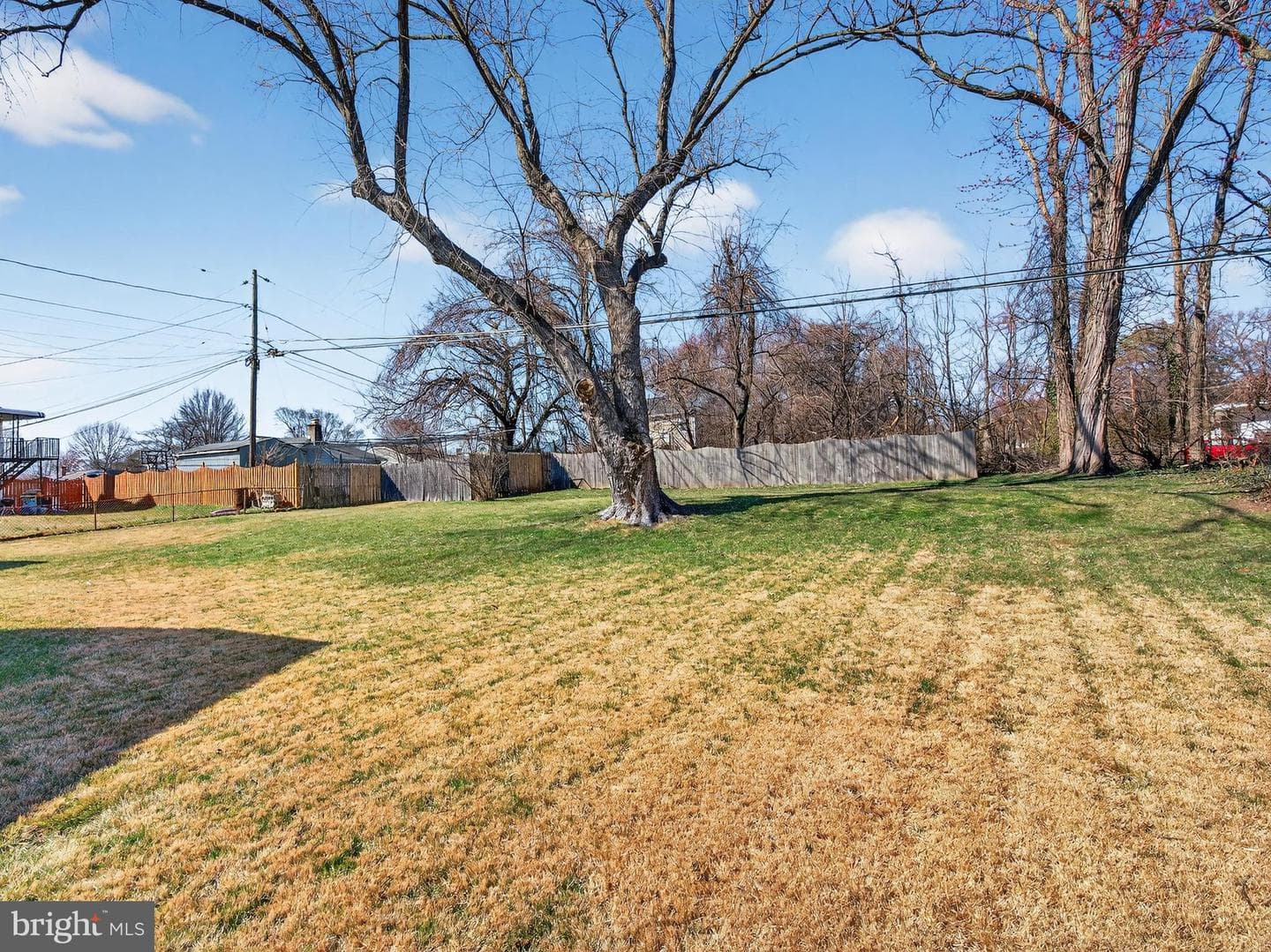 116 Crest Court photo 34