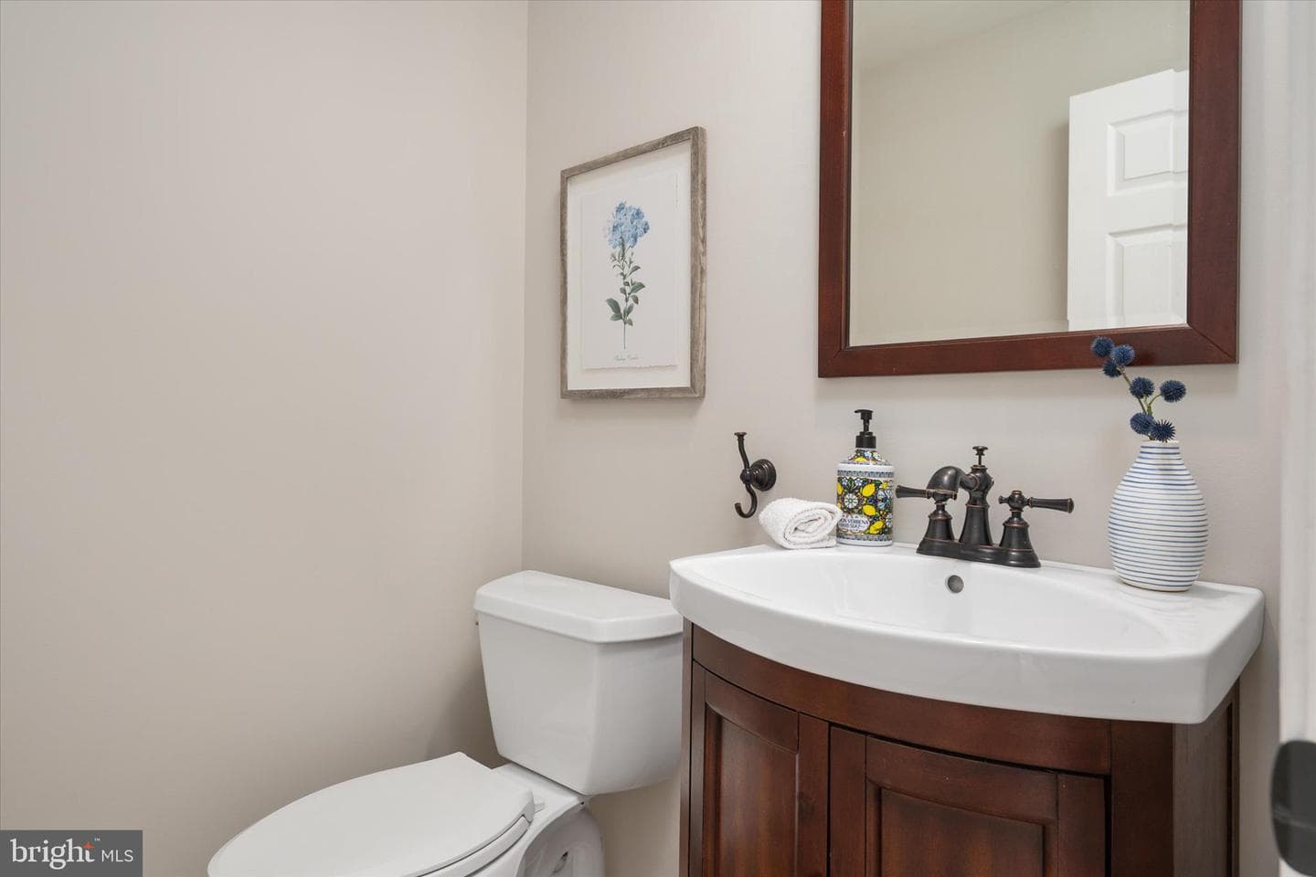804 Colette Court photo 27