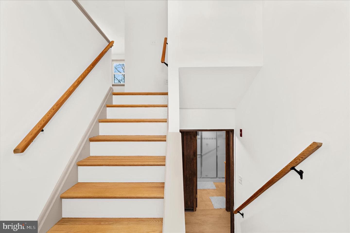 1540 Furnace Avenue photo 4
