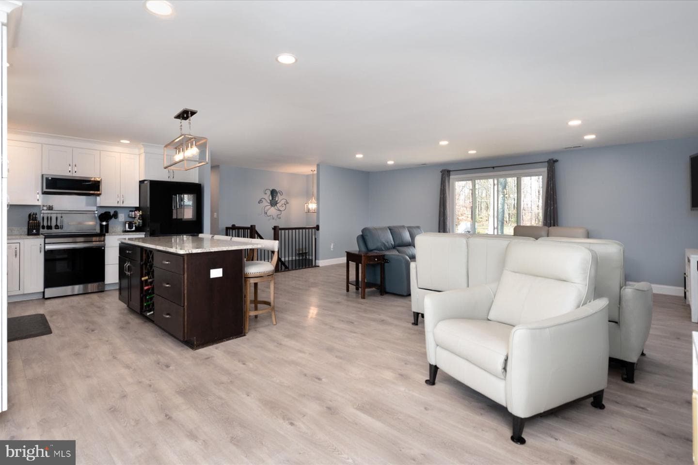 819 Elm Drive photo 6