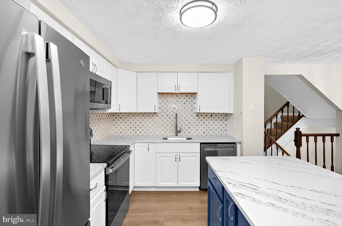 557 Bay Dale Court photo 17