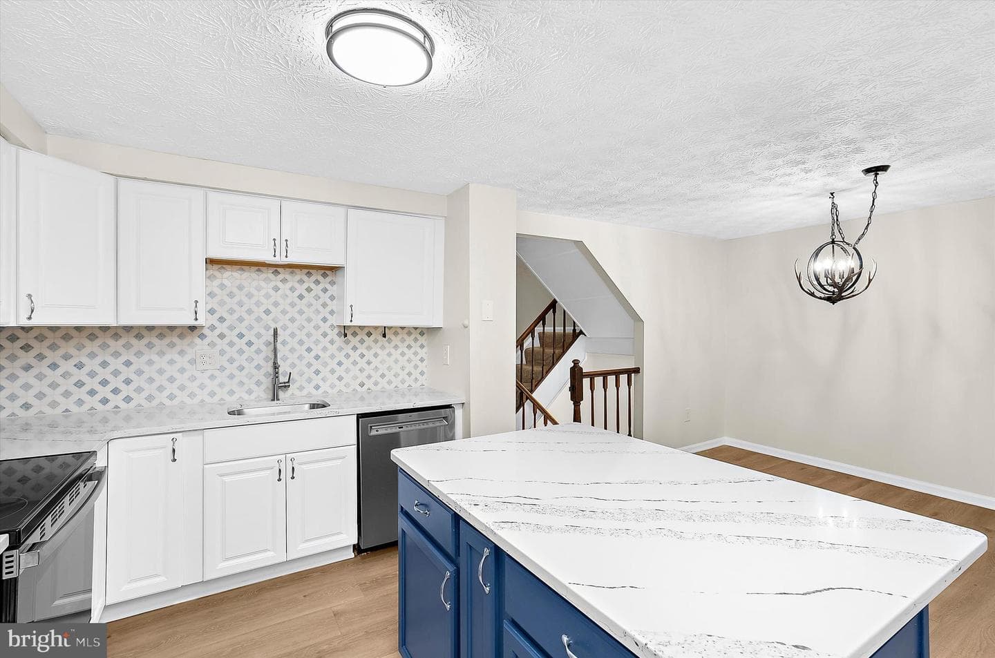 557 Bay Dale Court photo 18