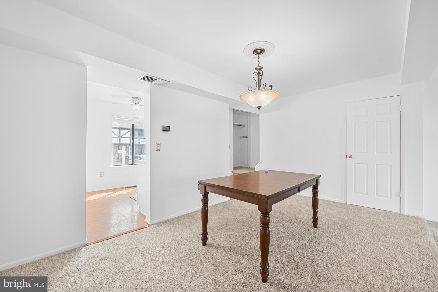 1233 Birchcrest Court photo 9