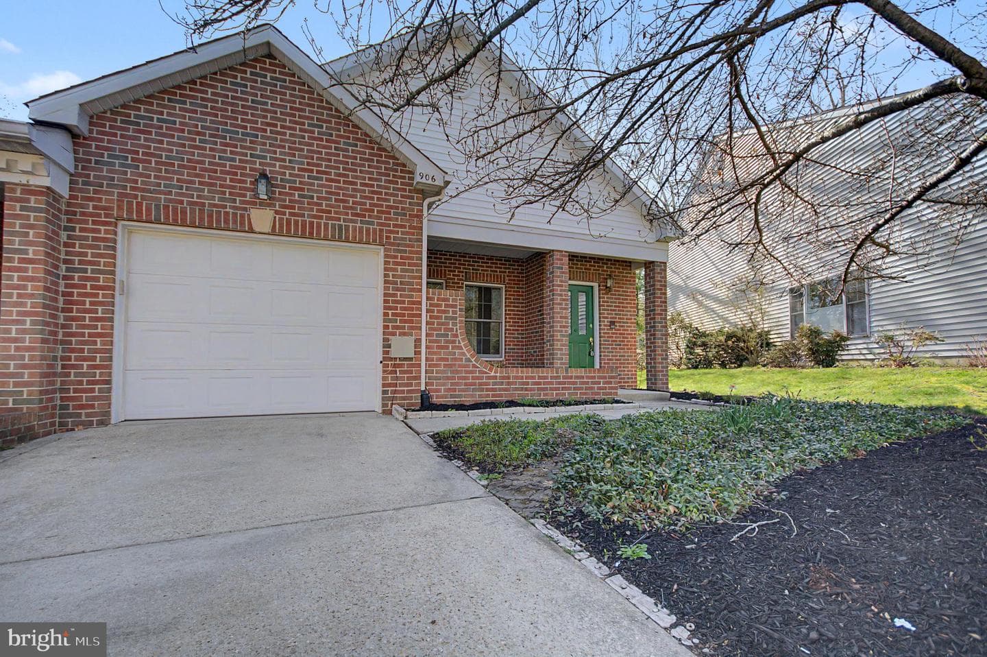 906 Perry Landing Court