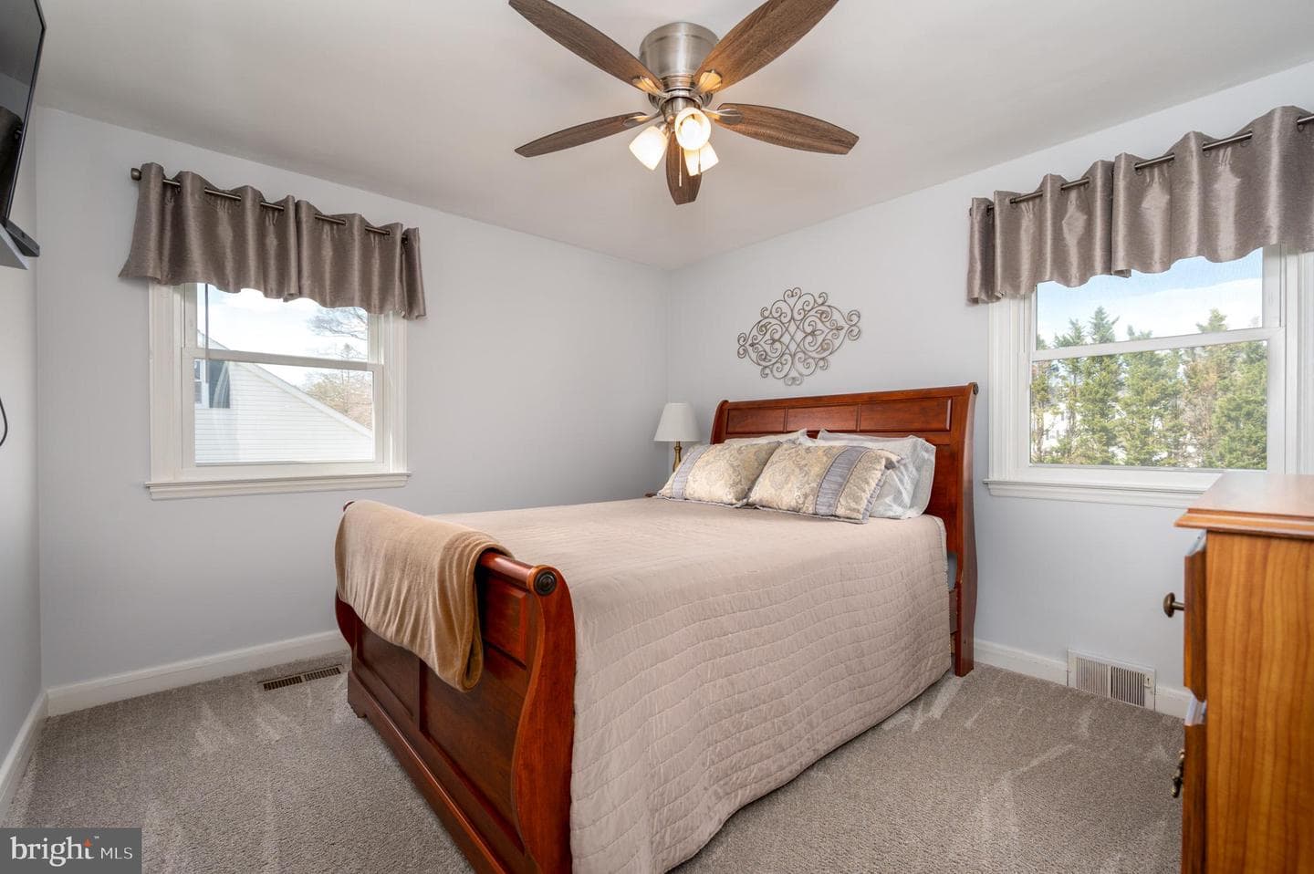 902 Hillcrest Road photo 24