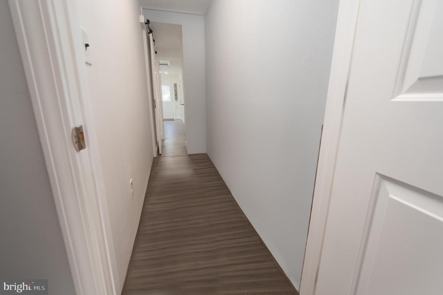 902 Hillcrest Road photo 26