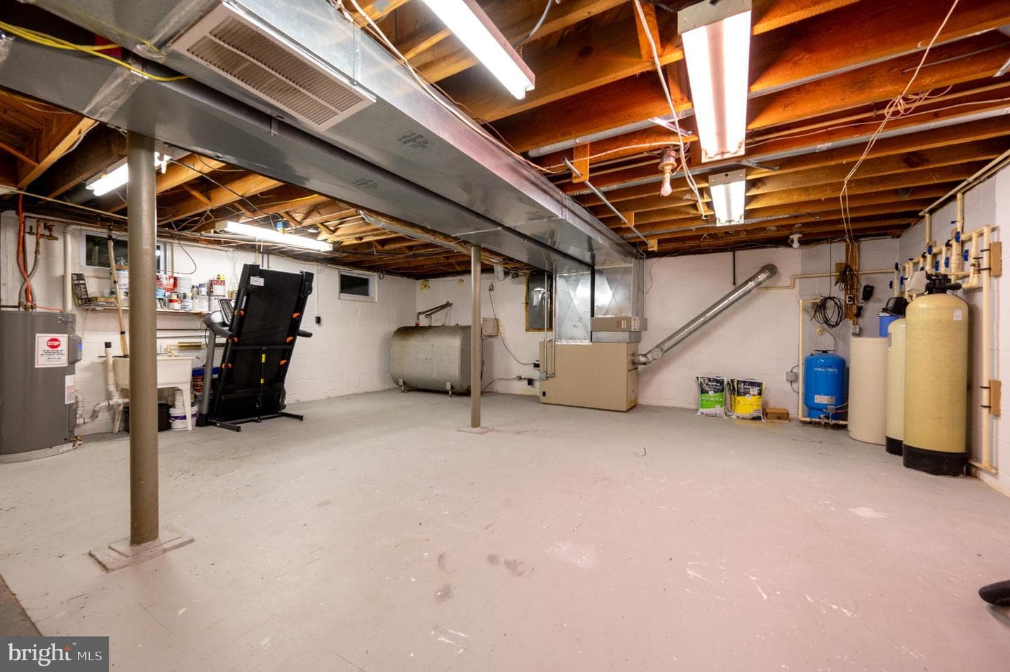 902 Hillcrest Road photo 29
