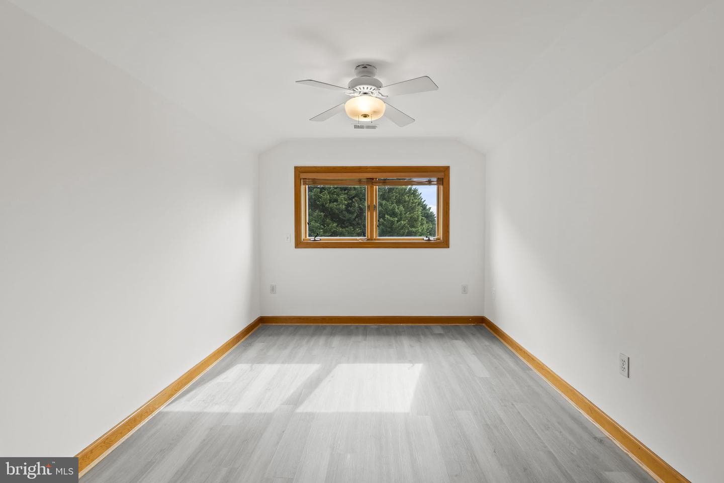 615 Traveller Court photo 46
