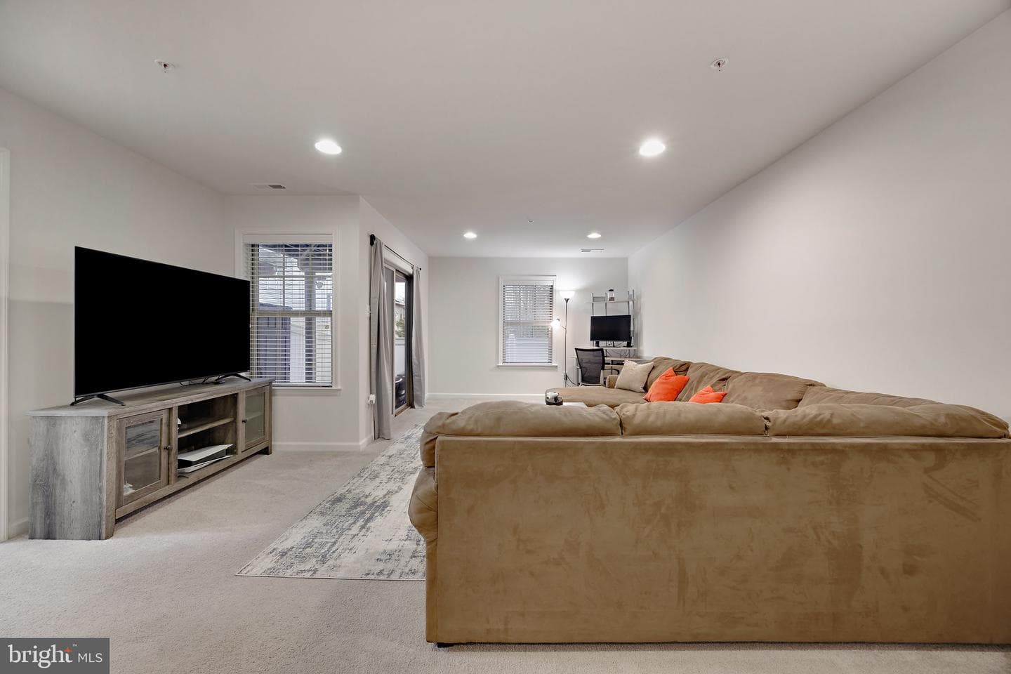 7545 Holly Ridge Drive photo 32