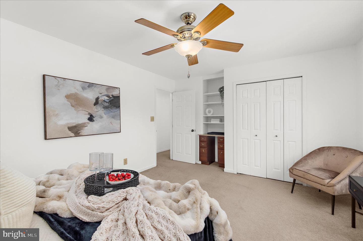 92 Clifford Boulevard photo 25