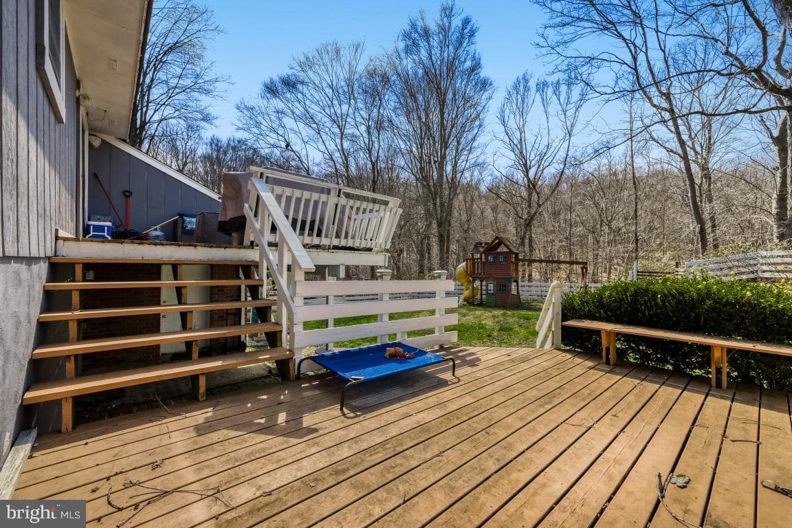 2110 Hallmark Drive photo 23
