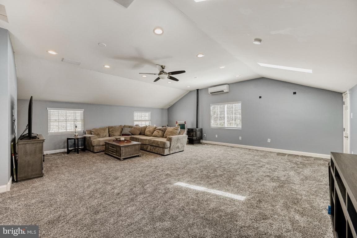 2110 Hallmark Drive photo 6