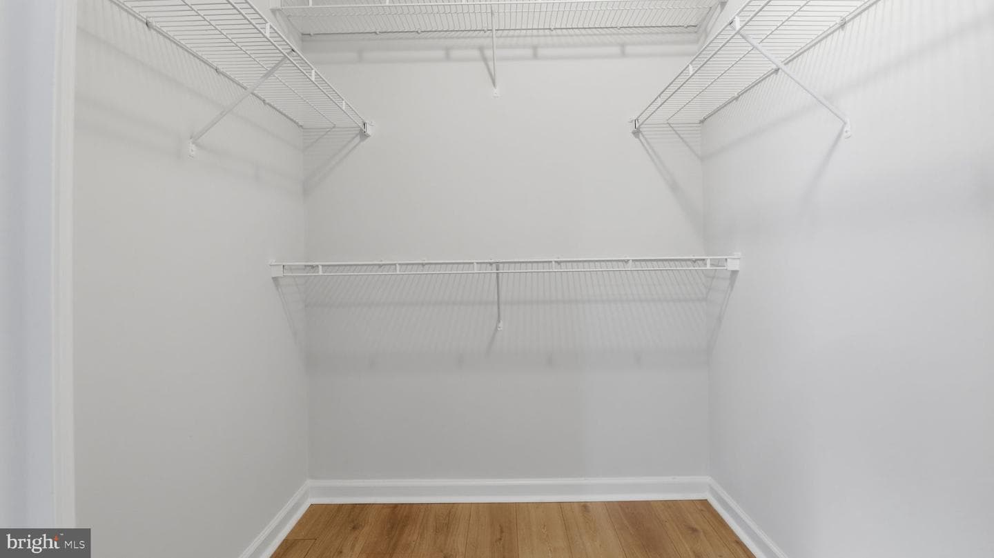1404 Pangbourne Way photo 18