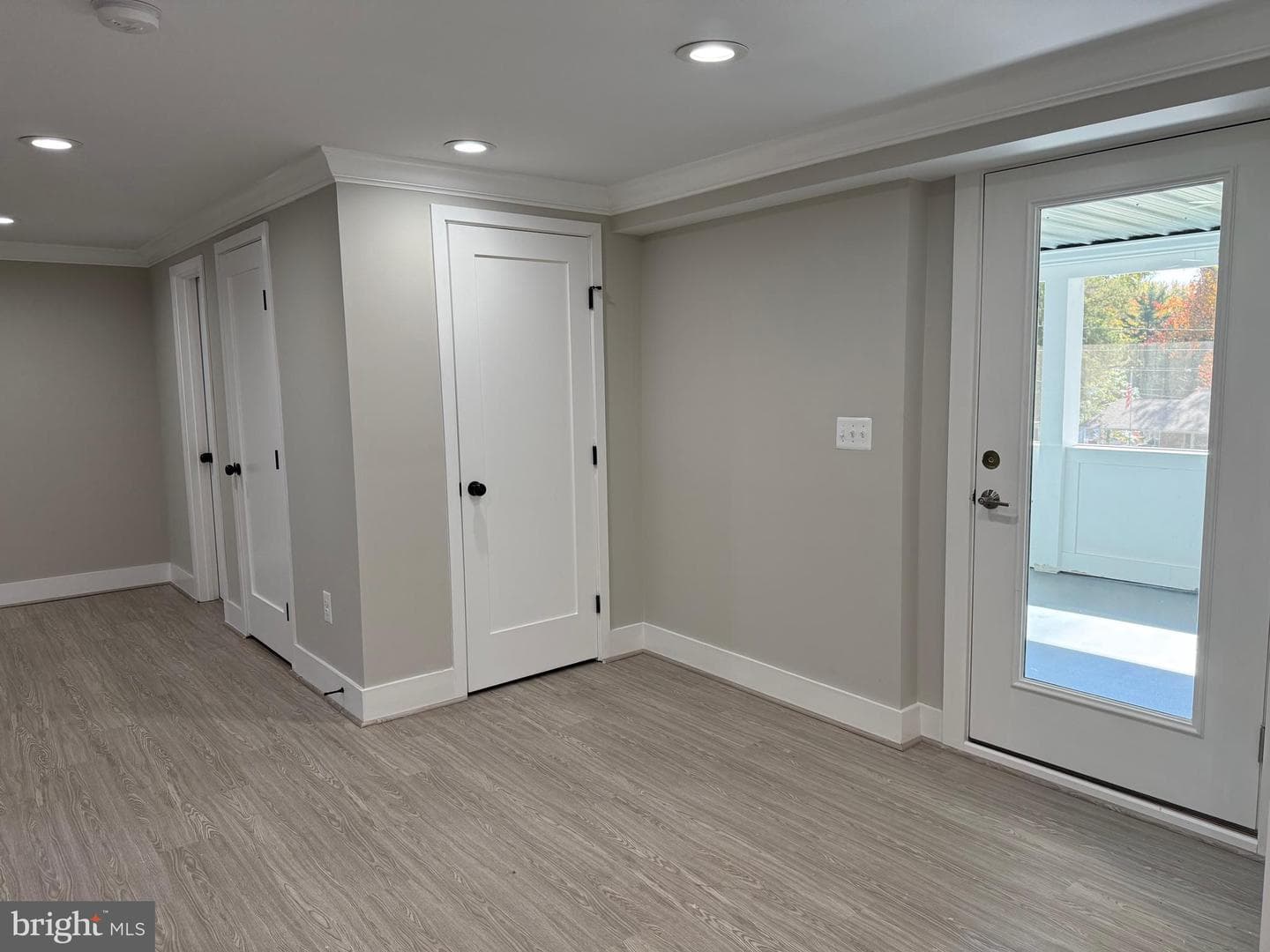453 Walnut Drive photo 32