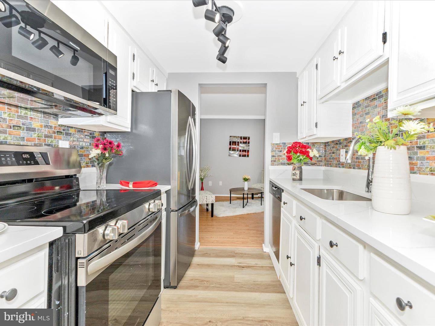 1804 Aberdeen Circle photo 12