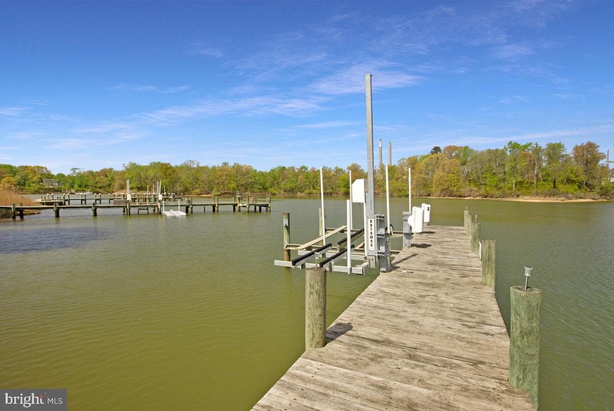 7801 Waterview photo 4