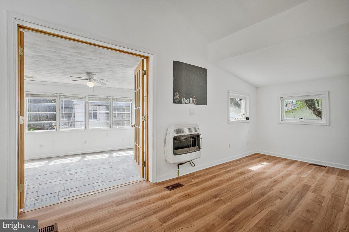 7801 Waterview photo 7