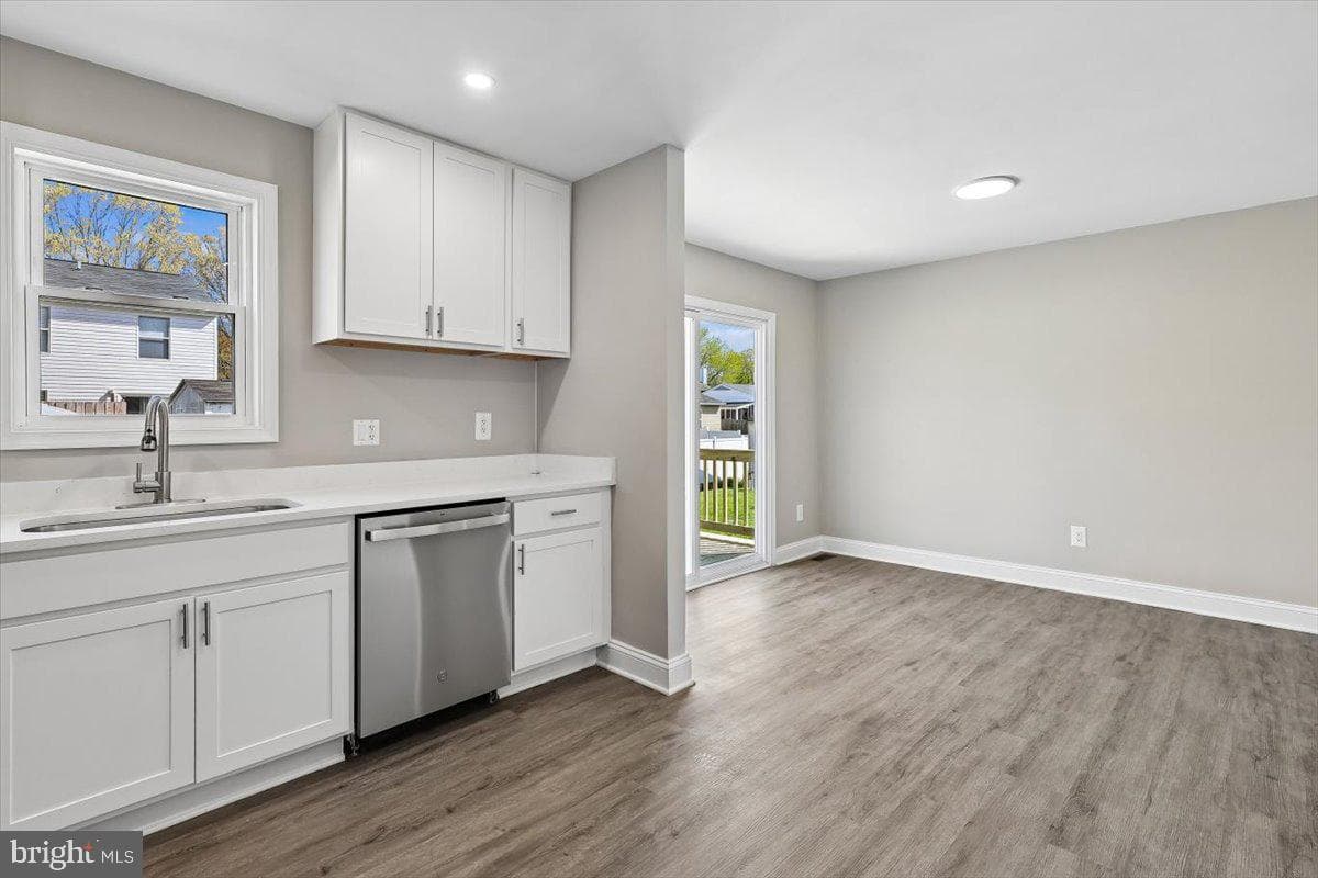 1160 Oak Avenue photo 13