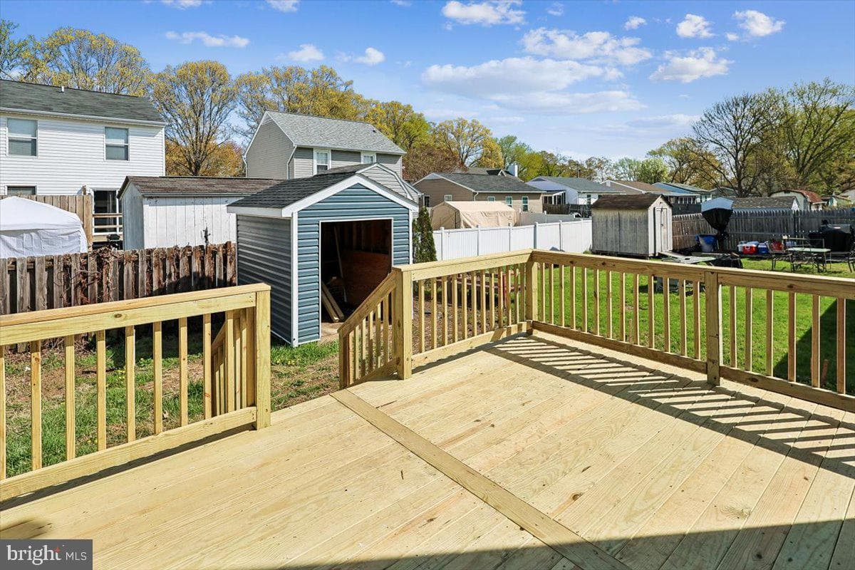 1160 Oak Avenue photo 4