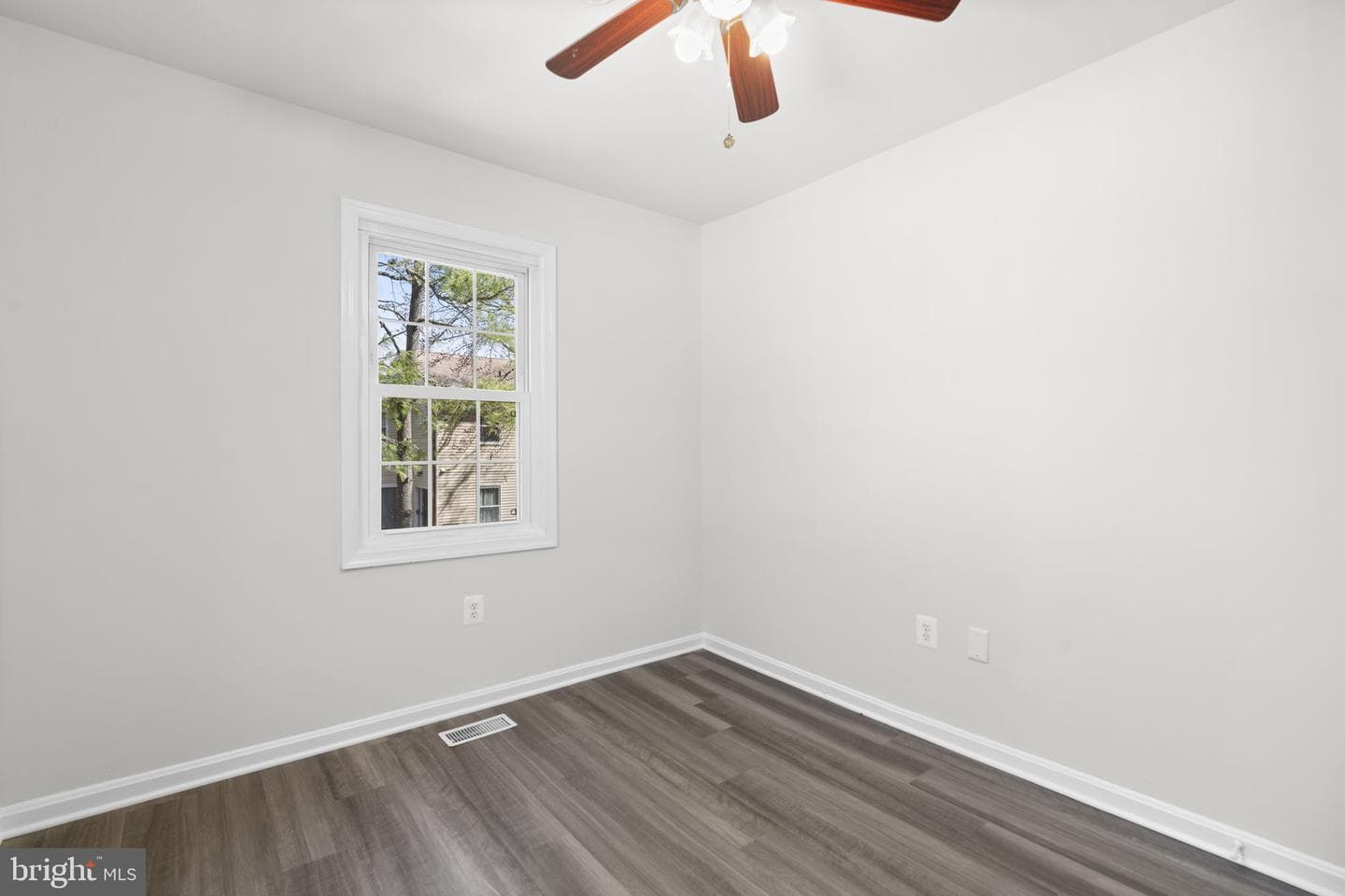 1472 Lowell Court photo 23