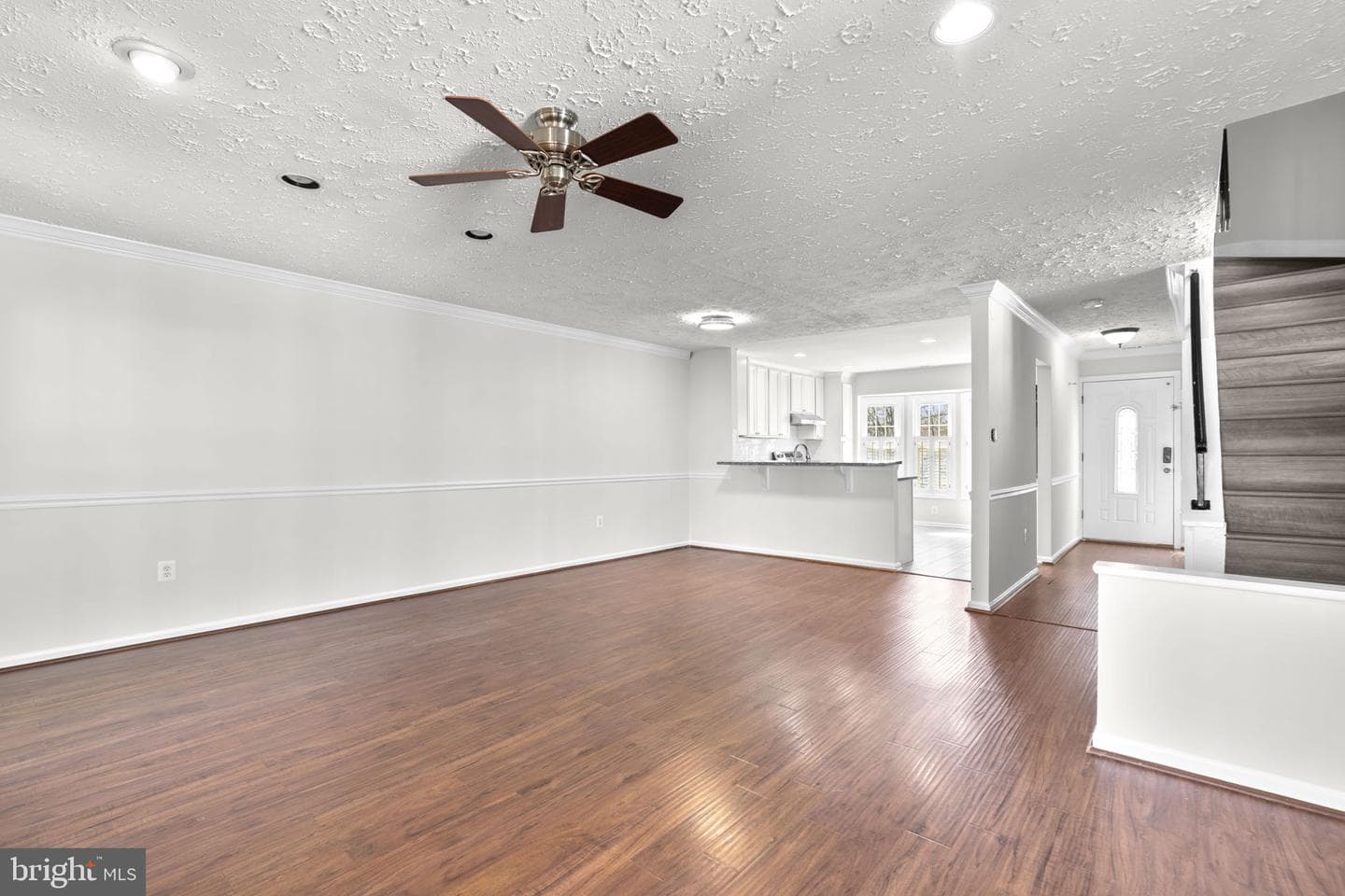 1472 Lowell Court photo 5