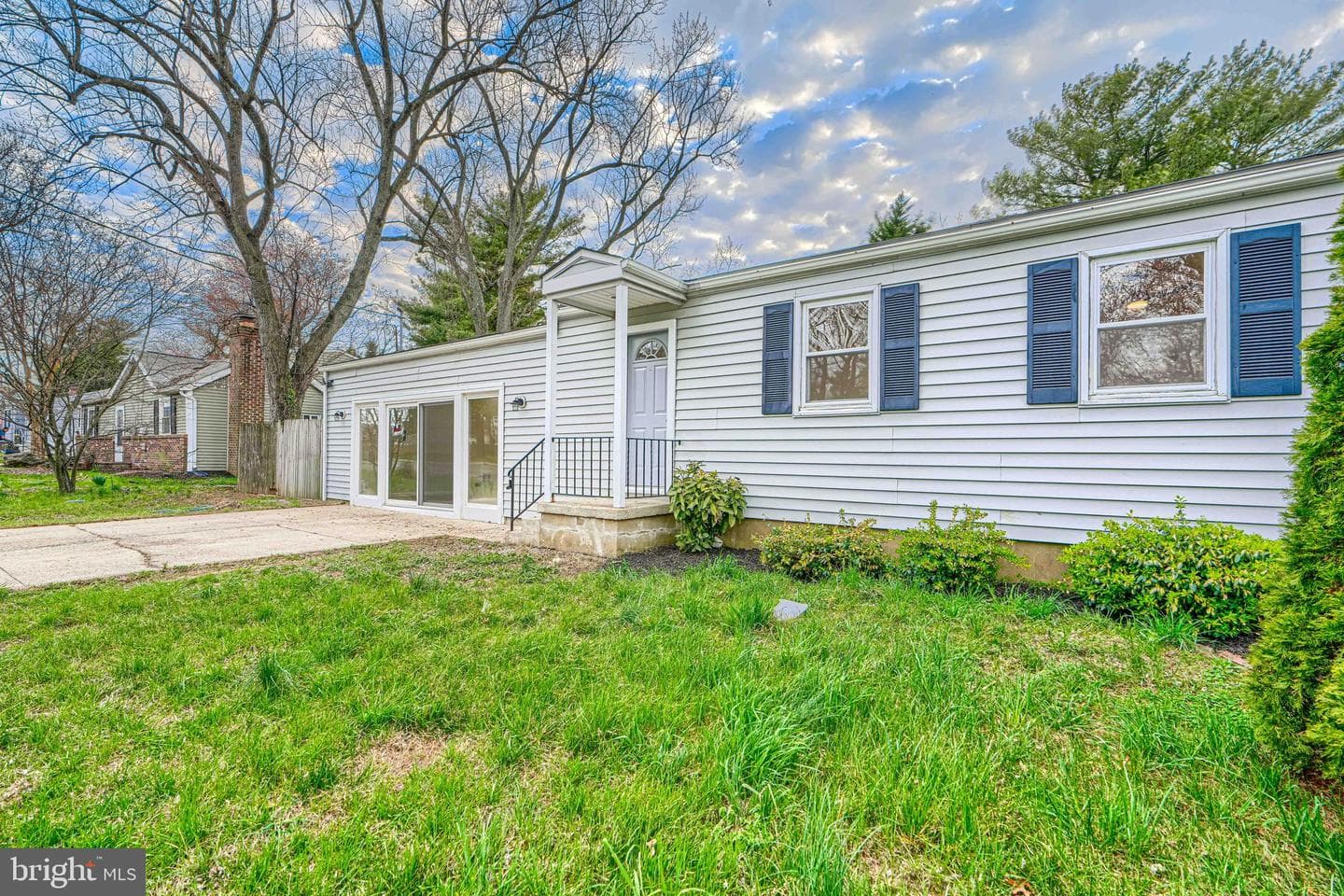5902 Helfrich Road photo 4