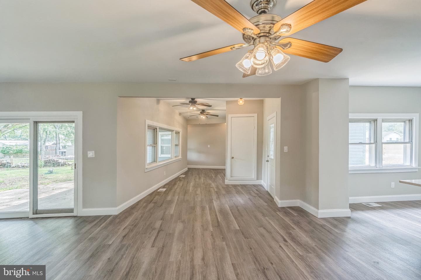 511 Sylvan Way photo 10