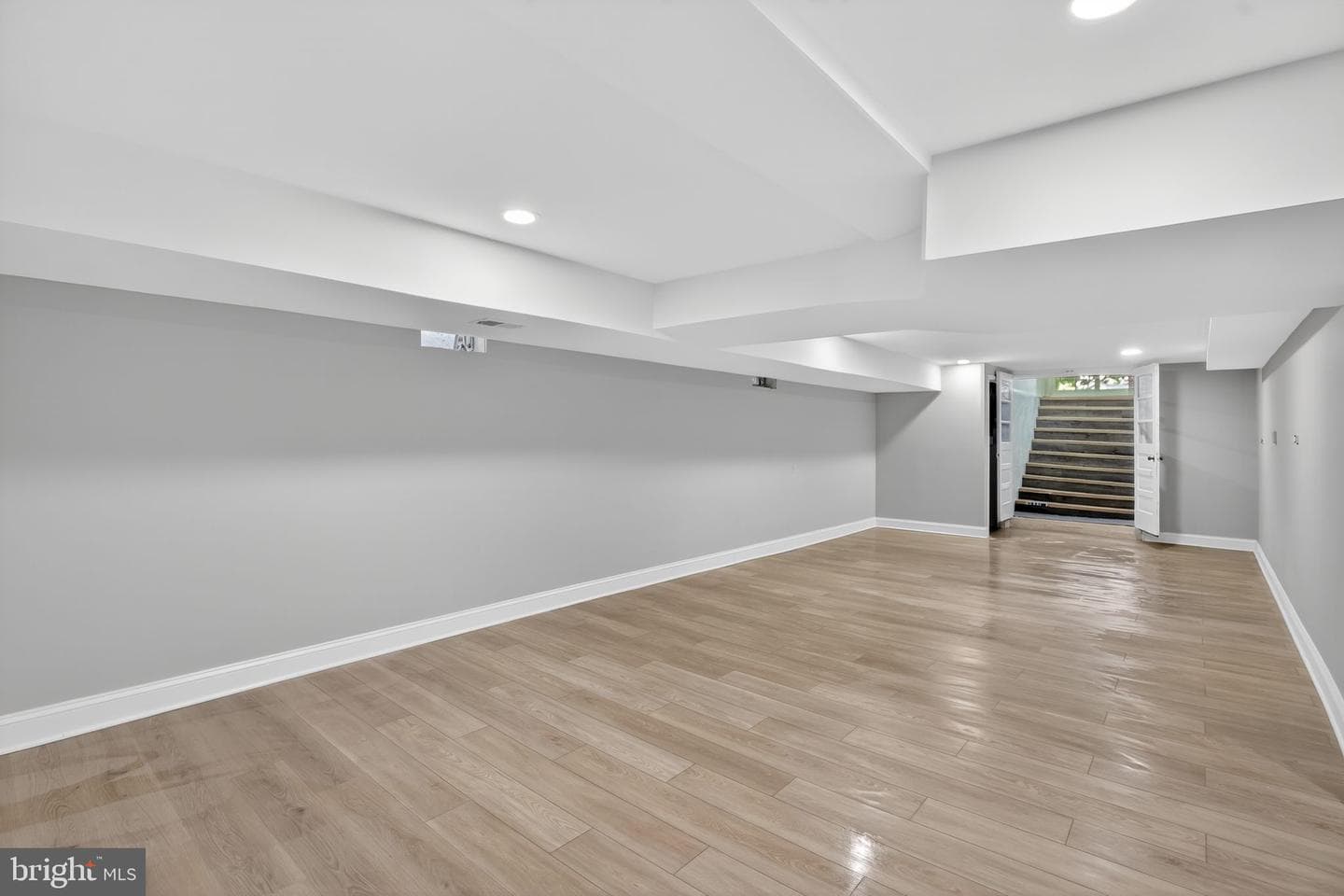 511 Sylvan Way photo 42