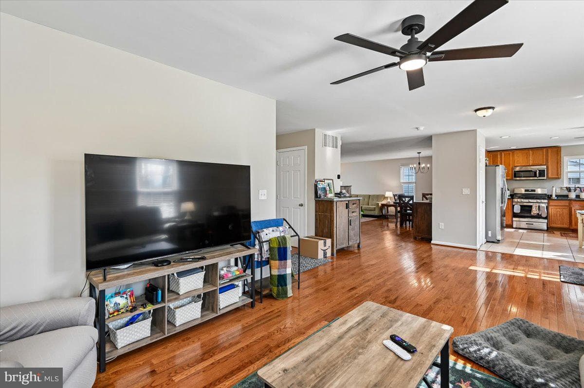 8339 Watermill Drive photo 10
