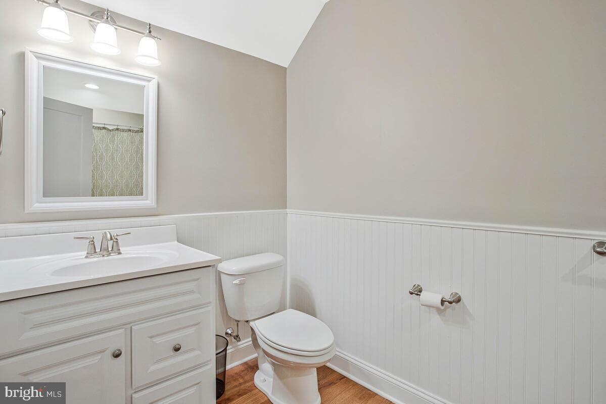 1168 Maple Avenue photo 26