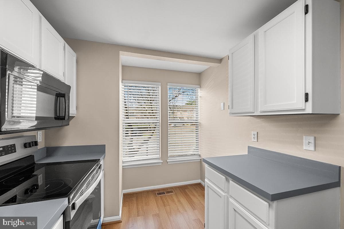 144 Forests Edge Place photo 3