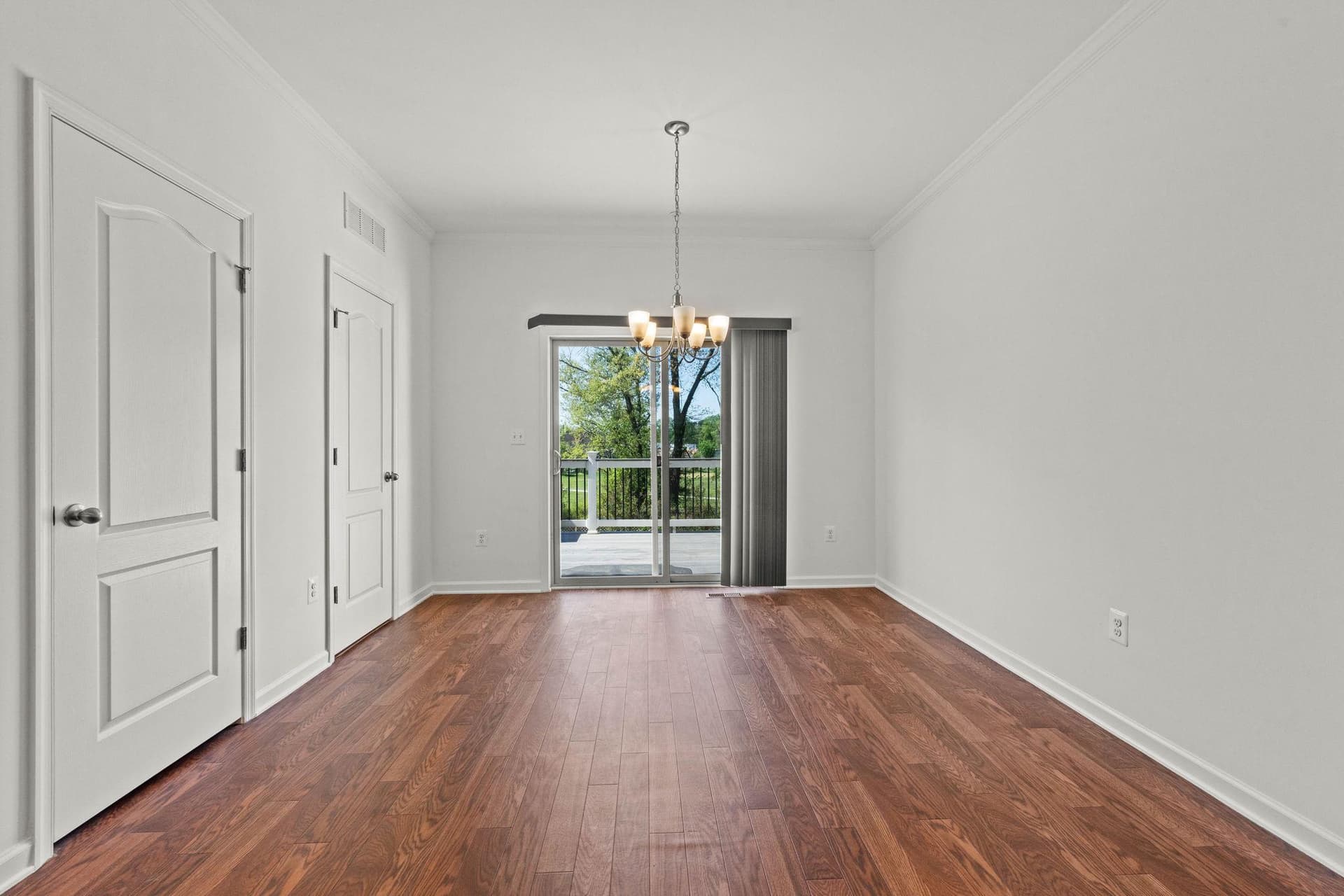 8183 Hollow Court photo 18