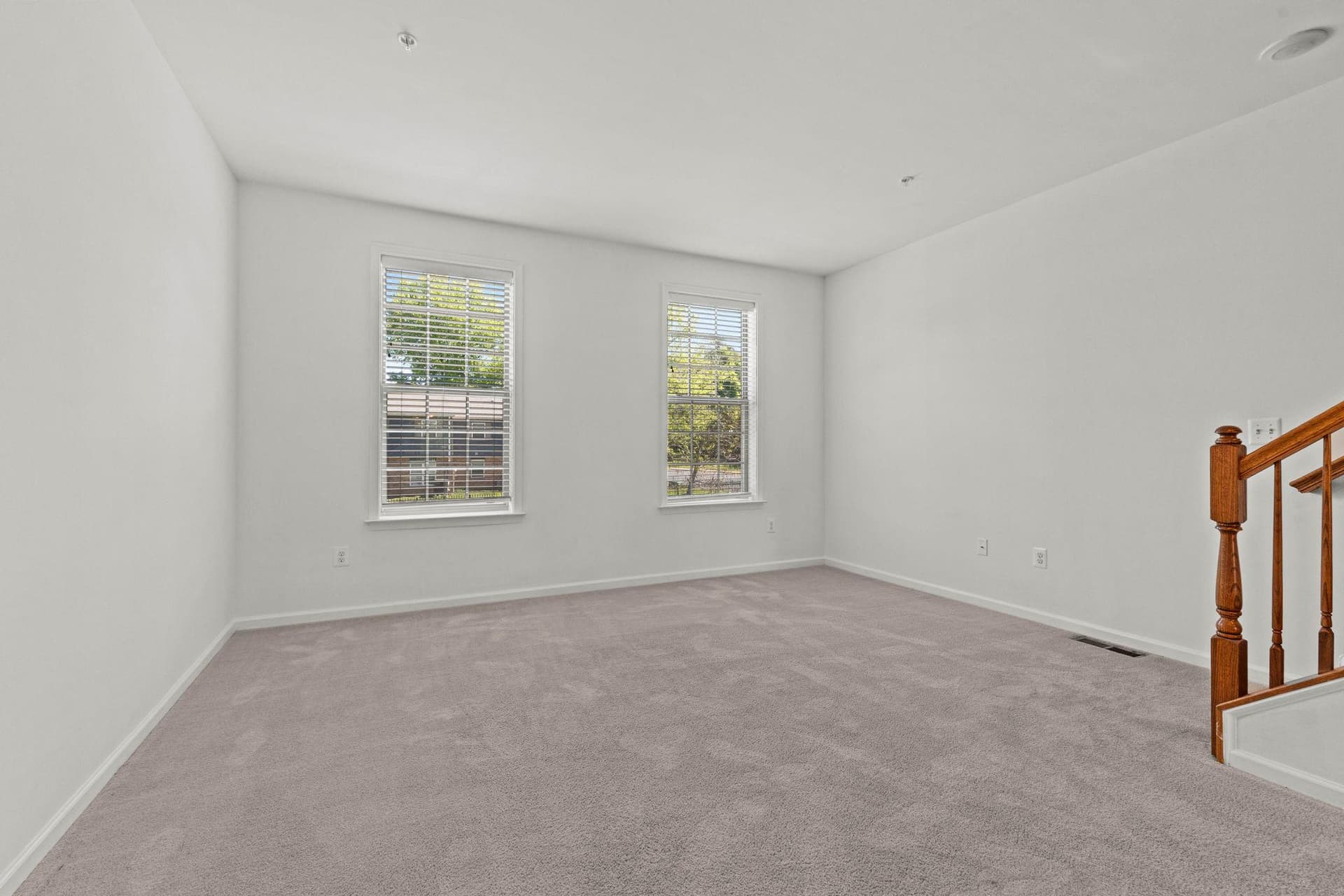 8183 Hollow Court photo 7