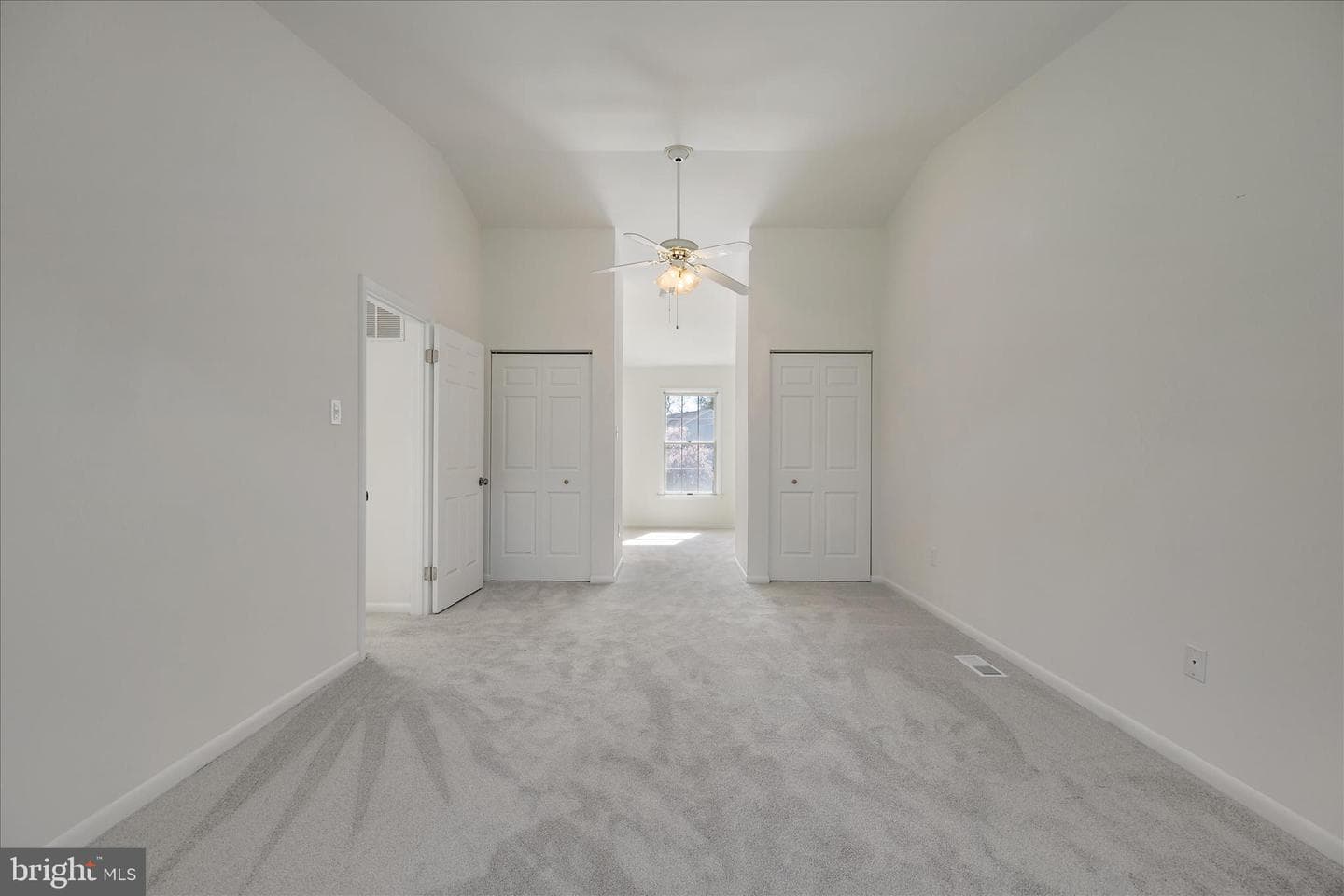 284 Tolstoy Lane photo 24