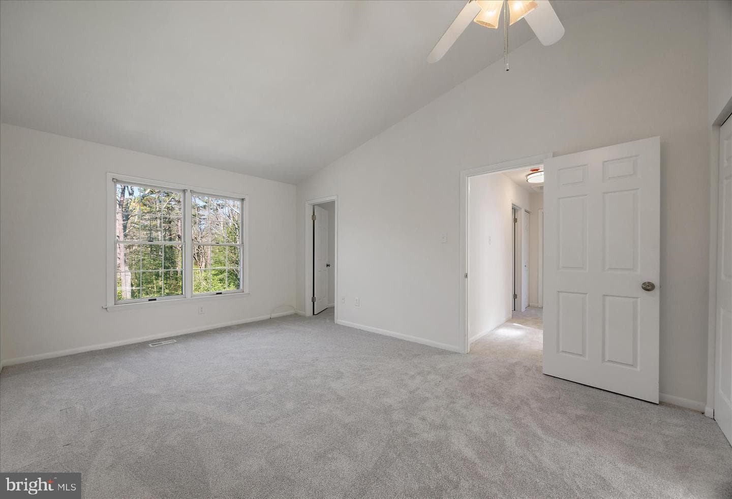284 Tolstoy Lane photo 25